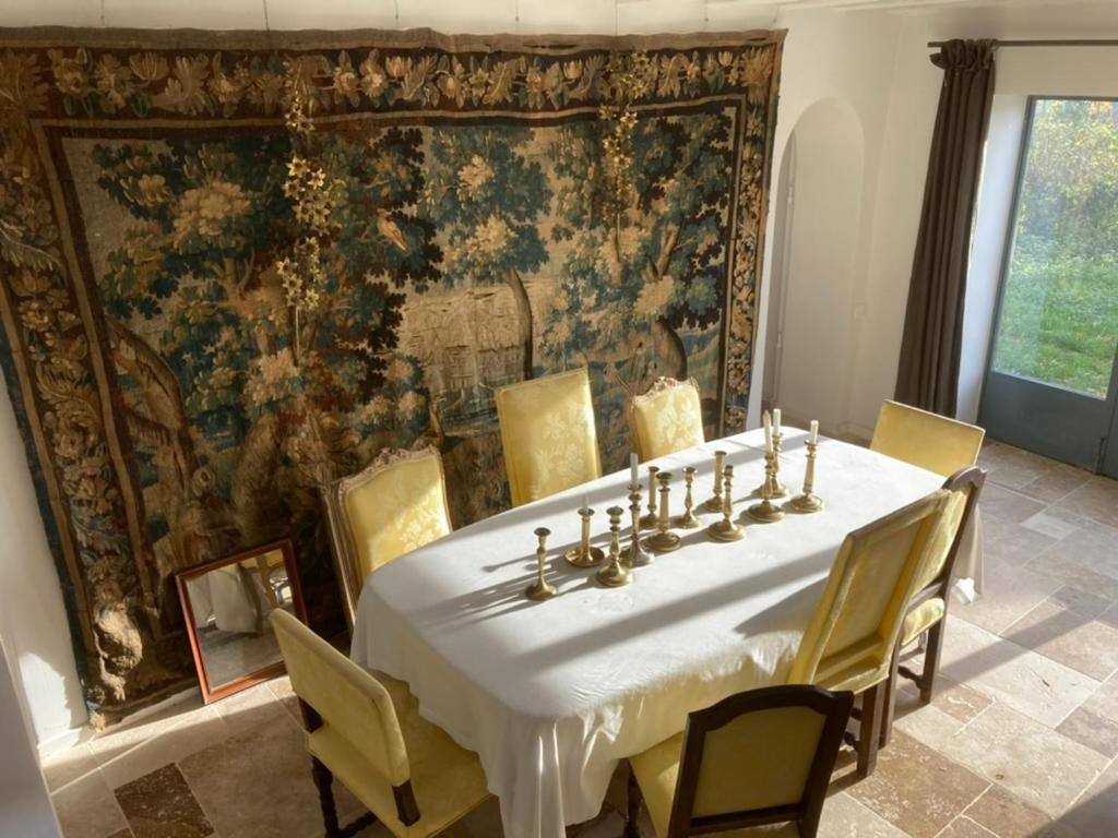 Perche King'S Bedroom In Maison Nomade Chic Cour-Maugis-sur-Huisne Exterior foto
